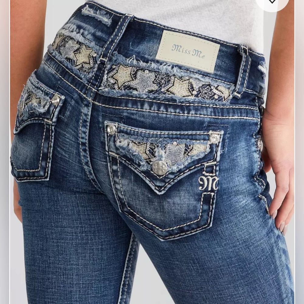 Miss Me Women's Dark Wash Embellished Star Jeans Size 23/31 Worn Once